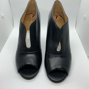 Nine West Artissa Peep Toe Black Booties, 7